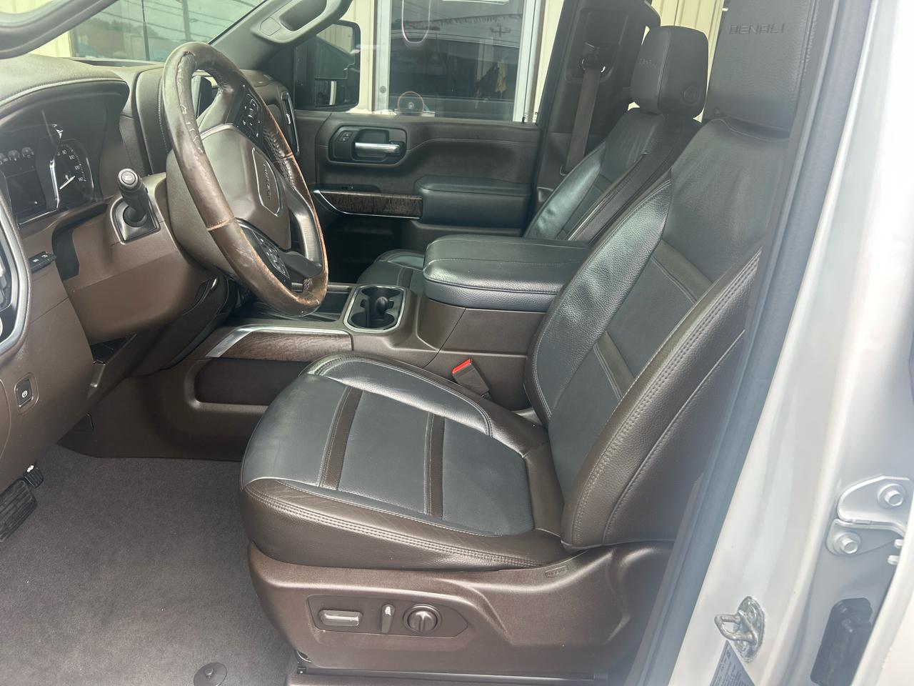 GMC Sierra 3500HD 4WD Crew Cab 172" Denali 2023