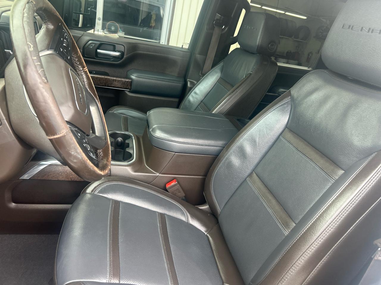 GMC Sierra 3500HD 4WD Crew Cab 172" Denali 2023