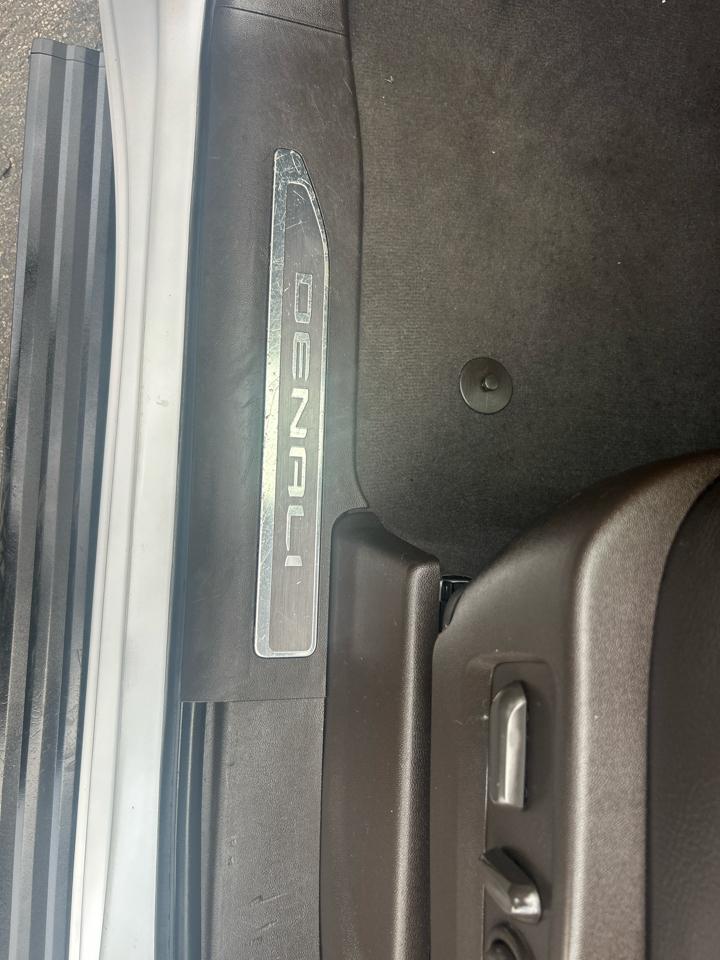GMC Sierra 3500HD 4WD Crew Cab 172" Denali 2023