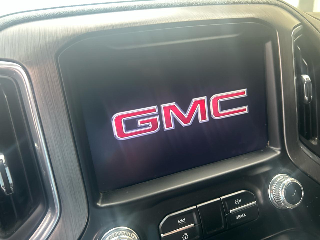 GMC Sierra 3500HD 4WD Crew Cab 172" Denali 2023