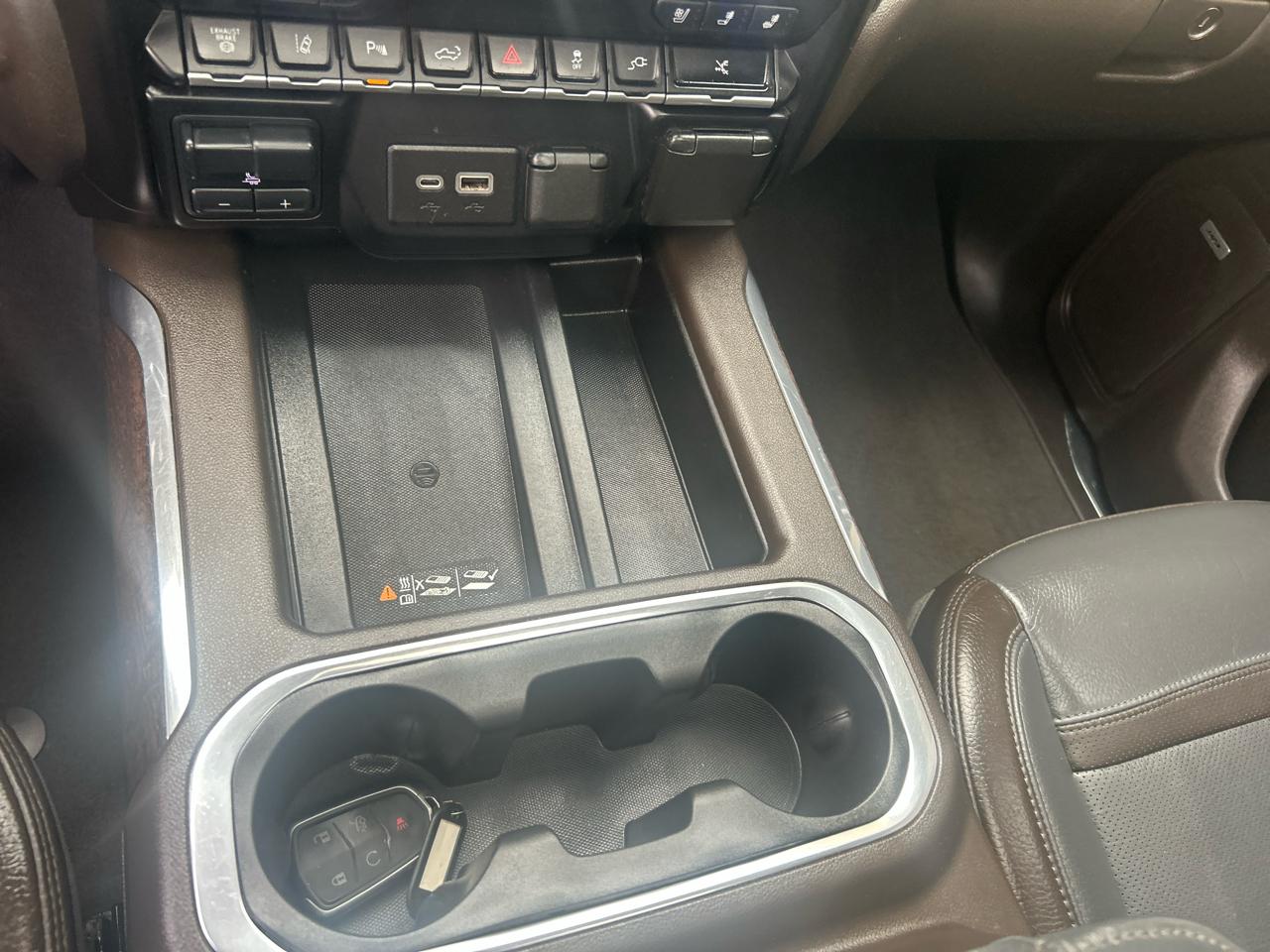 GMC Sierra 3500HD 4WD Crew Cab 172" Denali 2023