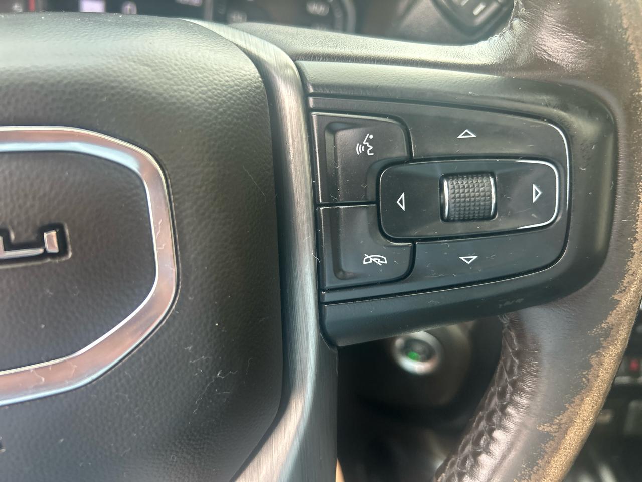 GMC Sierra 3500HD 4WD Crew Cab 172" Denali 2023