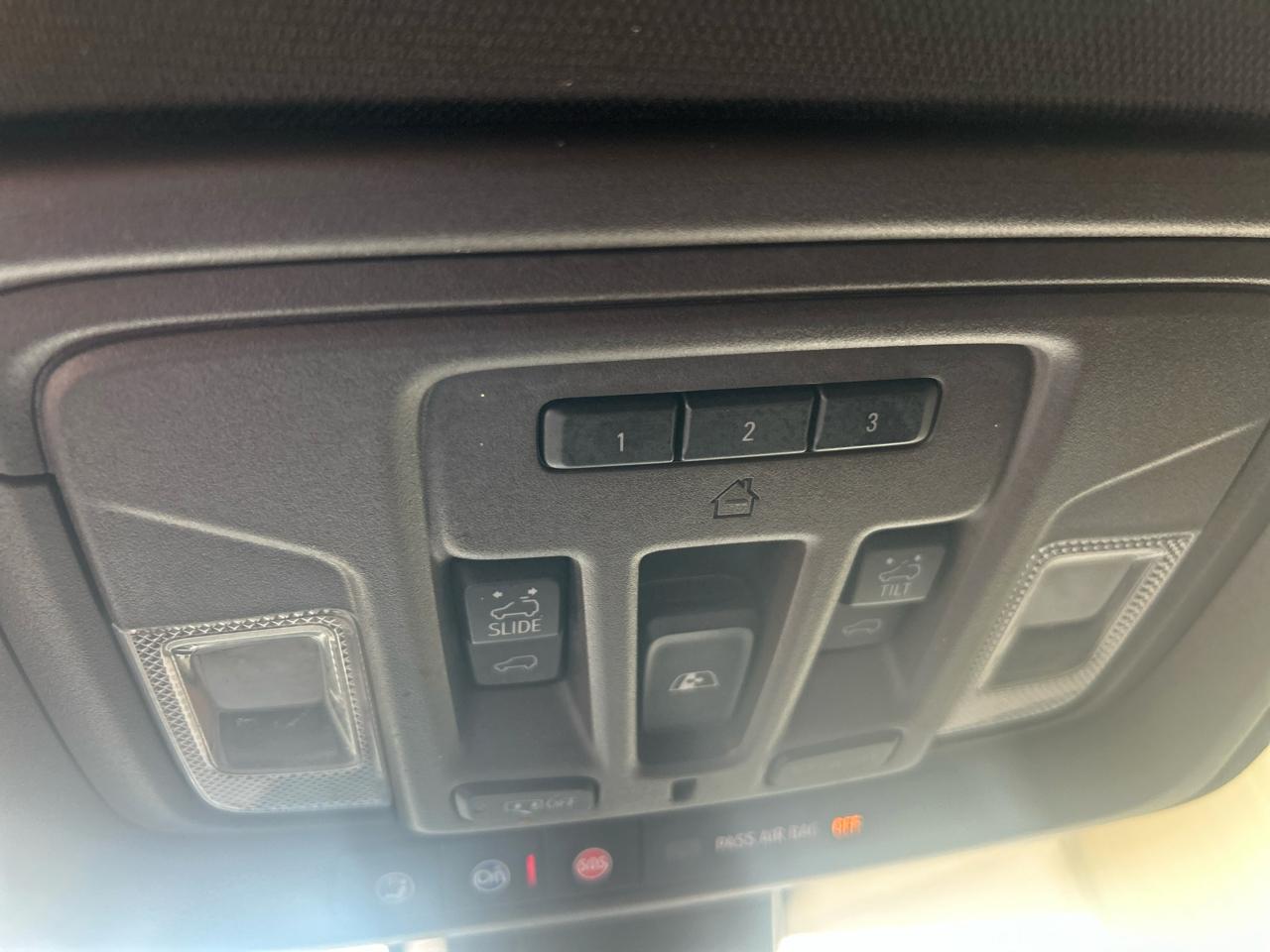 GMC Sierra 3500HD 4WD Crew Cab 172" Denali 2023