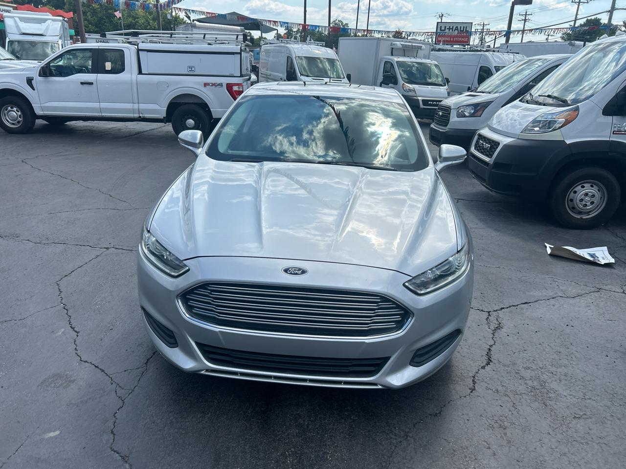 Ford Fusion 4dr Sdn SE FWD 2016