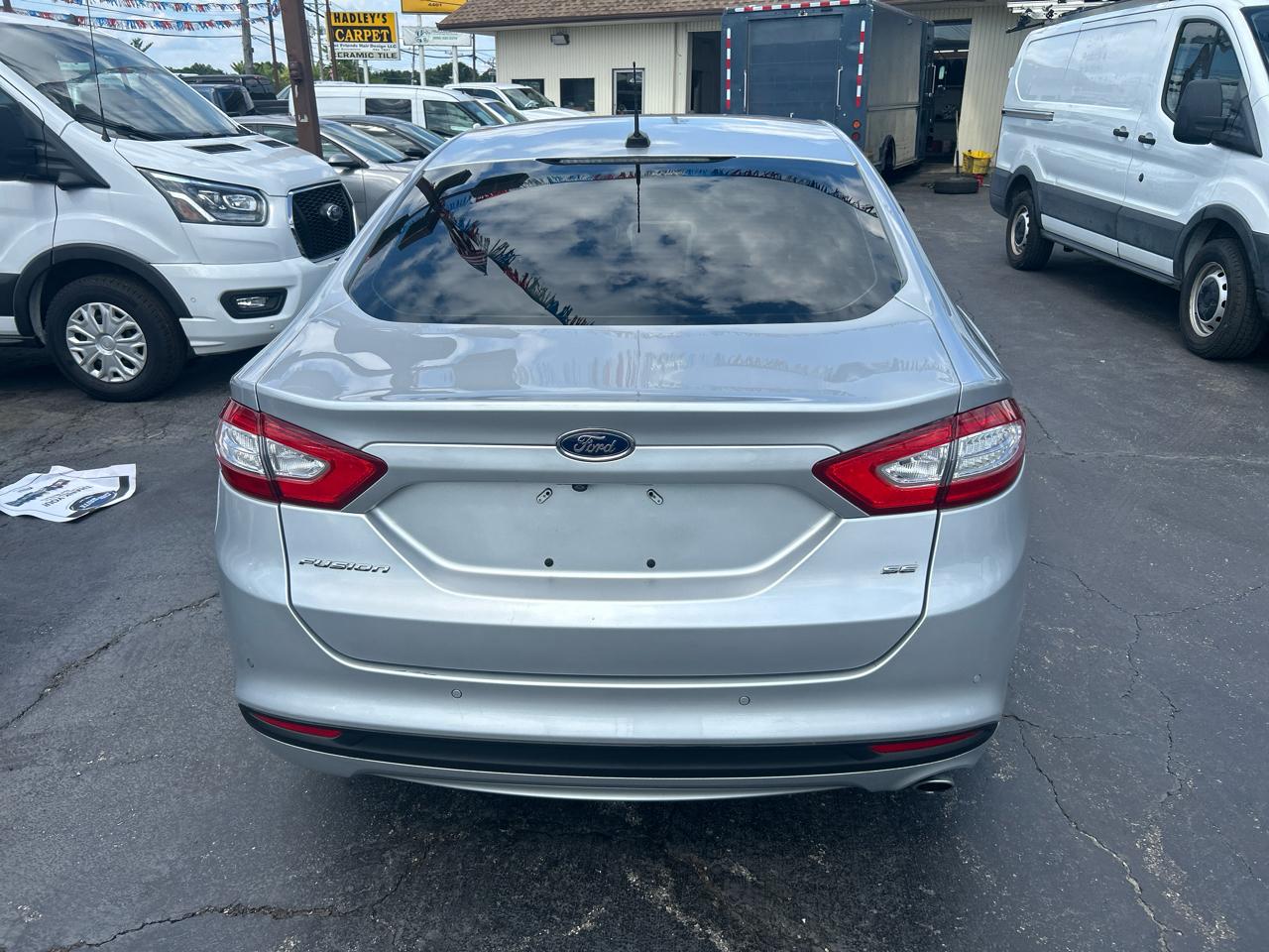 Ford Fusion 4dr Sdn SE FWD 2016