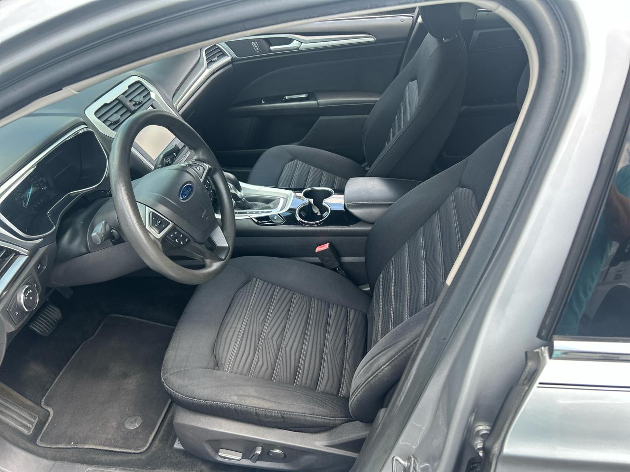 Ford Fusion 4dr Sdn SE FWD 2016