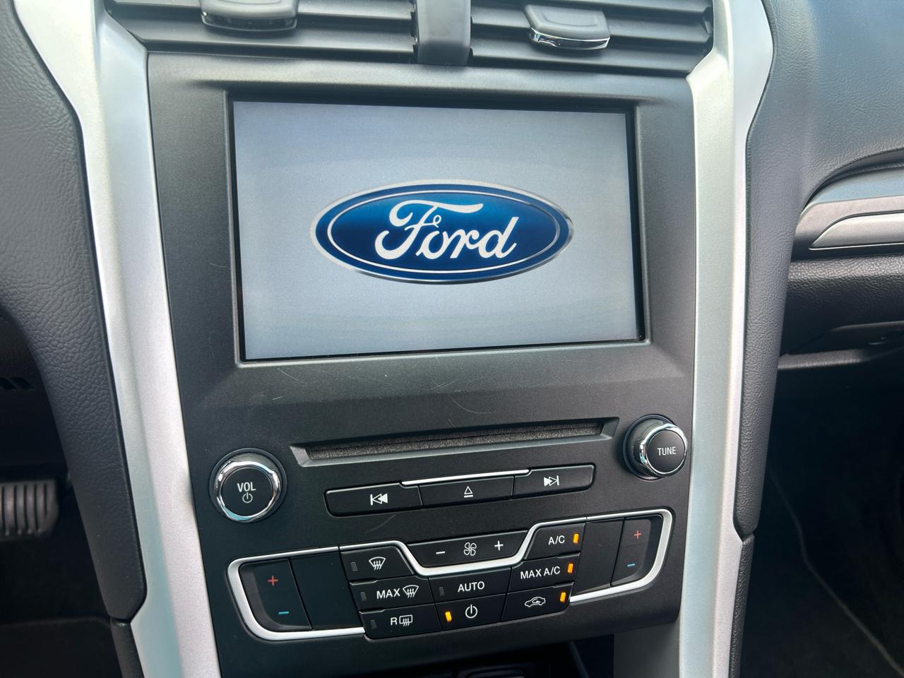 Ford Fusion 4dr Sdn SE FWD 2016