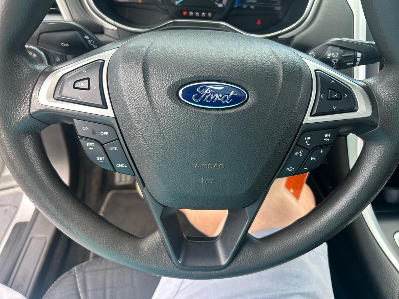 Ford Fusion 4dr Sdn SE FWD 2016