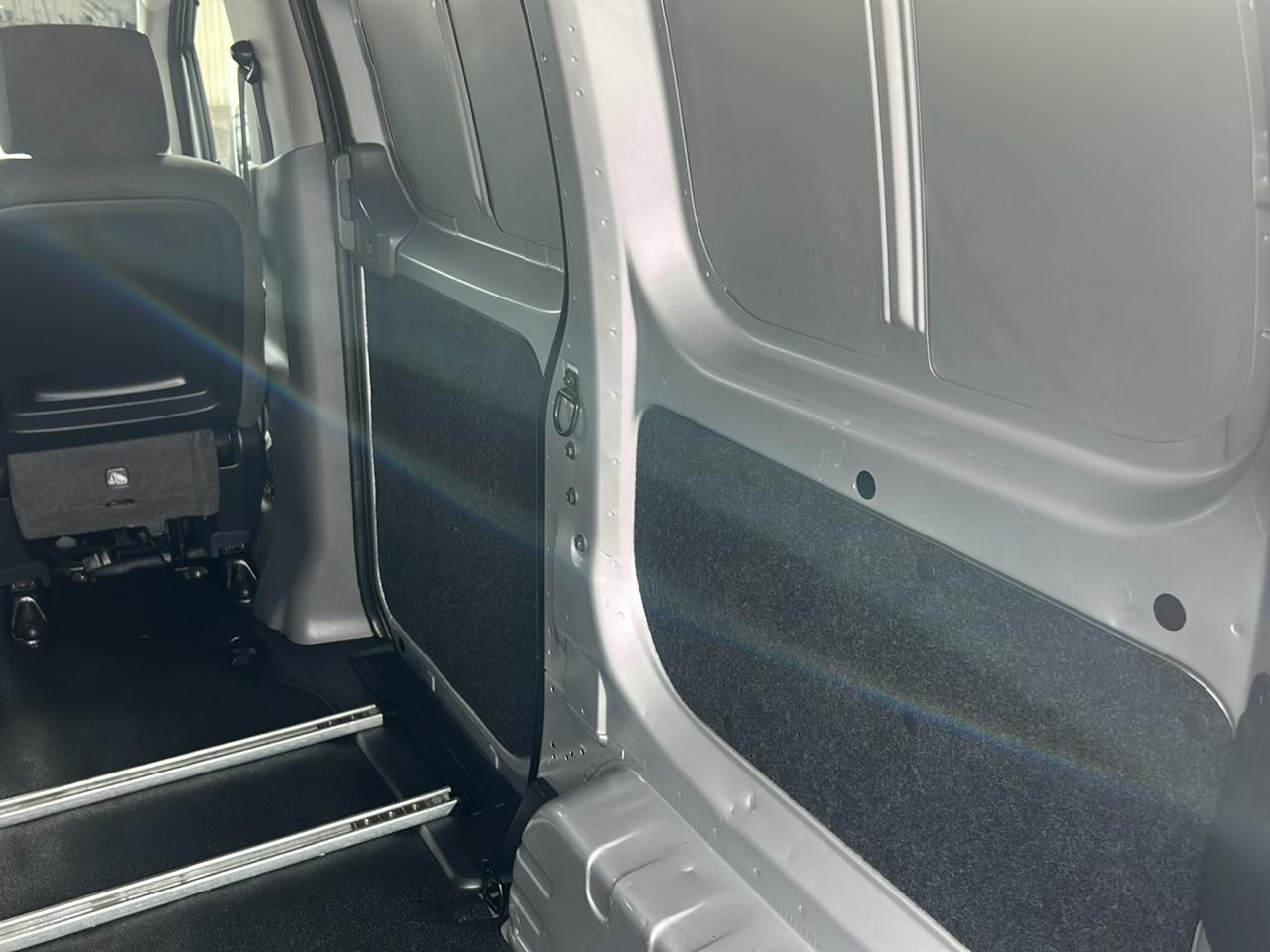 Nissan NV200 Compact Cargo I4 SV 2020