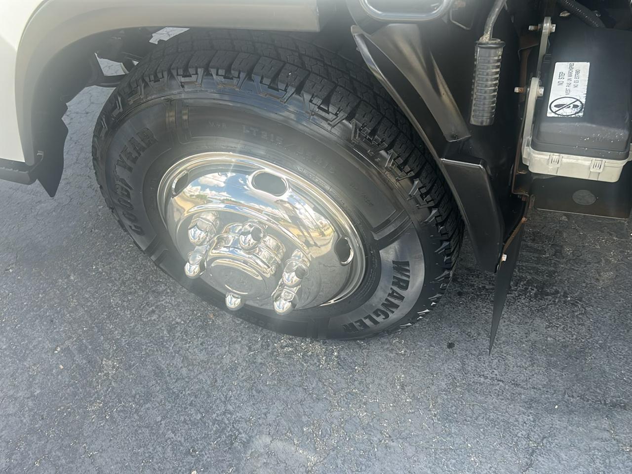 Isuzu NPR 109" WB 12000 GVWR IBT PWL 2019