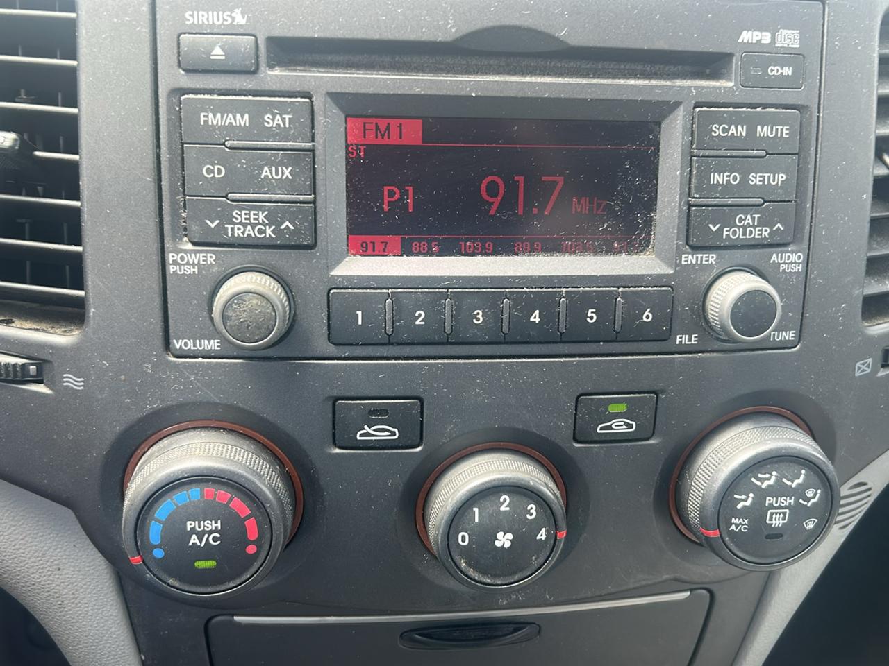 Kia Optima 4dr Sdn I4 Auto LX 2009