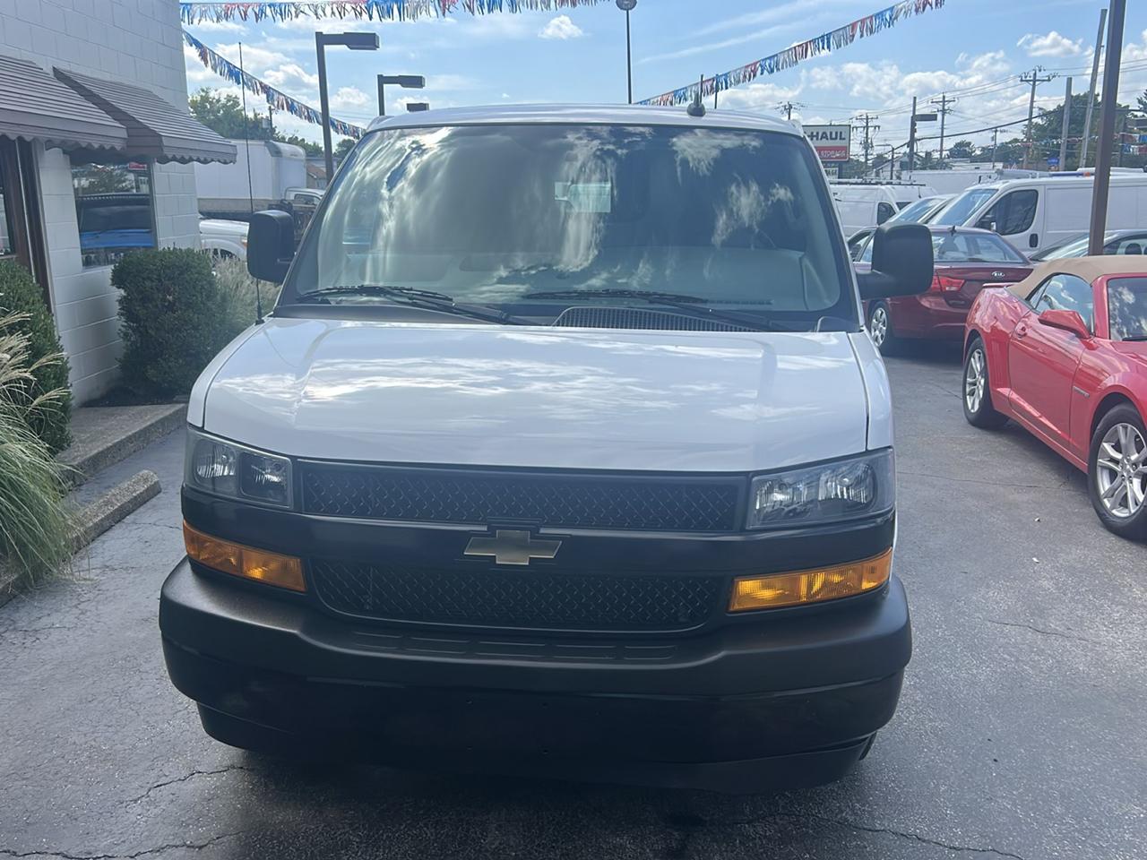 Chevrolet Express Cargo Van RWD 2500 135" 2018