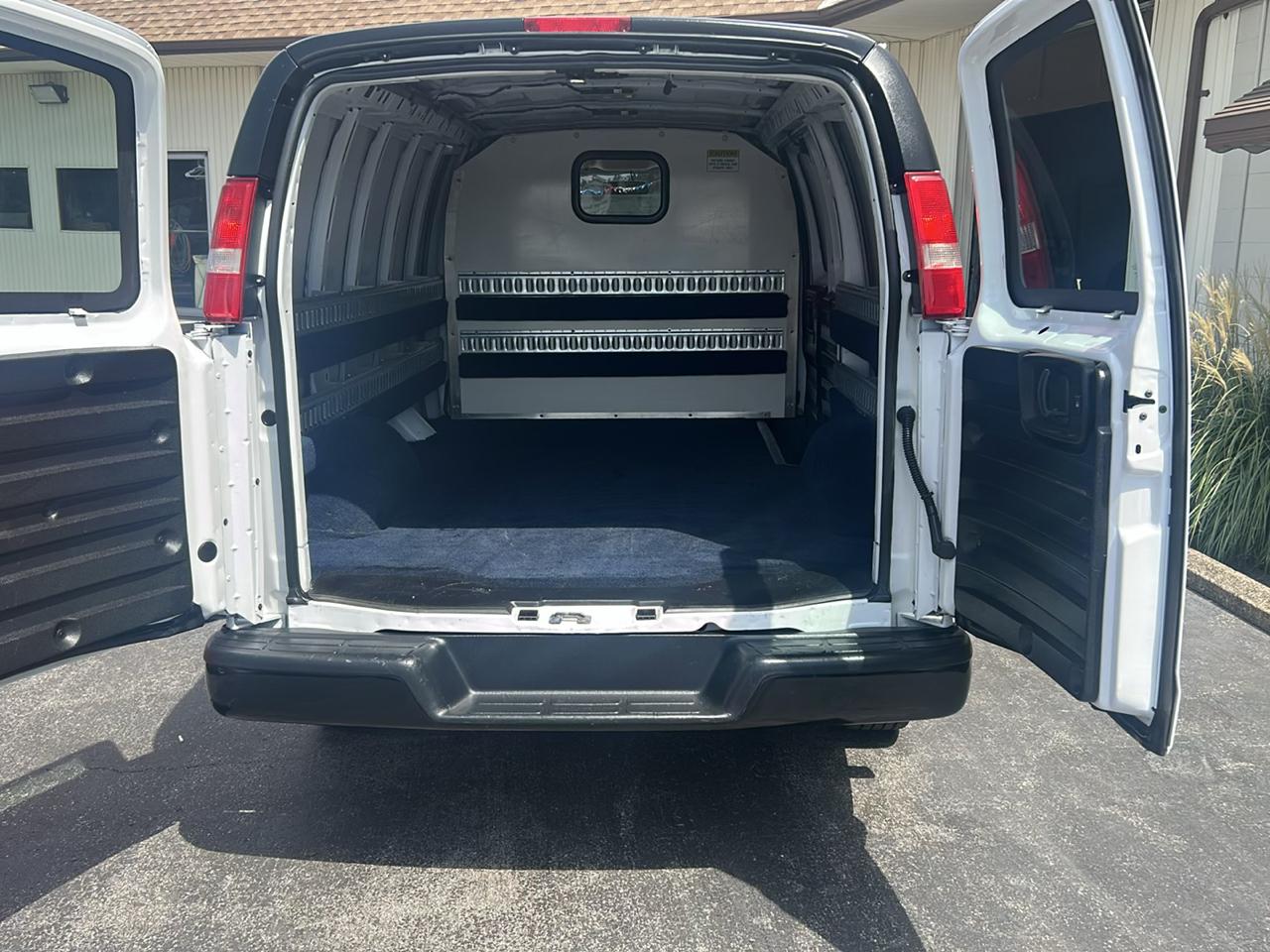 Chevrolet Express Cargo Van RWD 2500 135" 2018