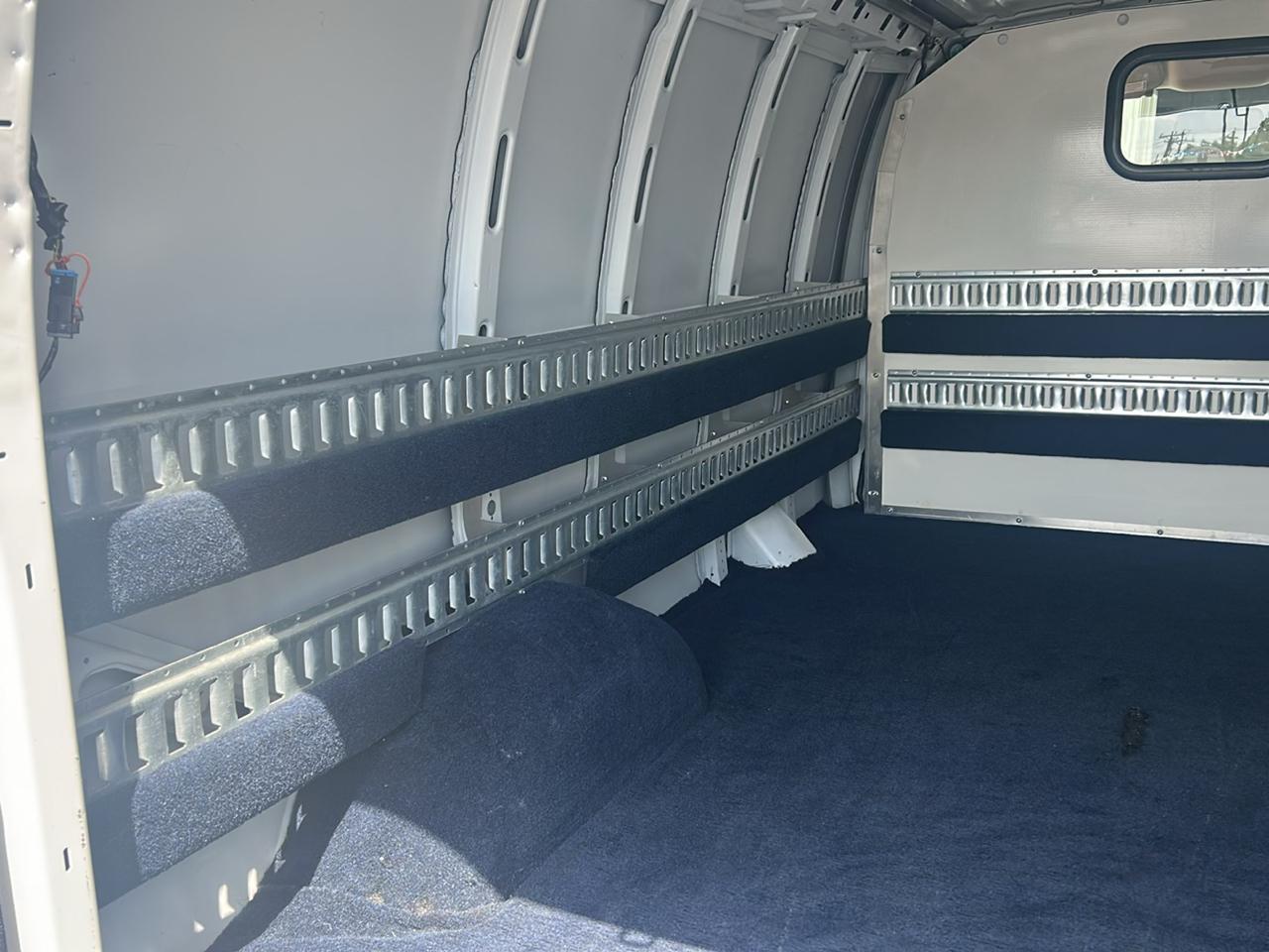 Chevrolet Express Cargo Van RWD 2500 135" 2018