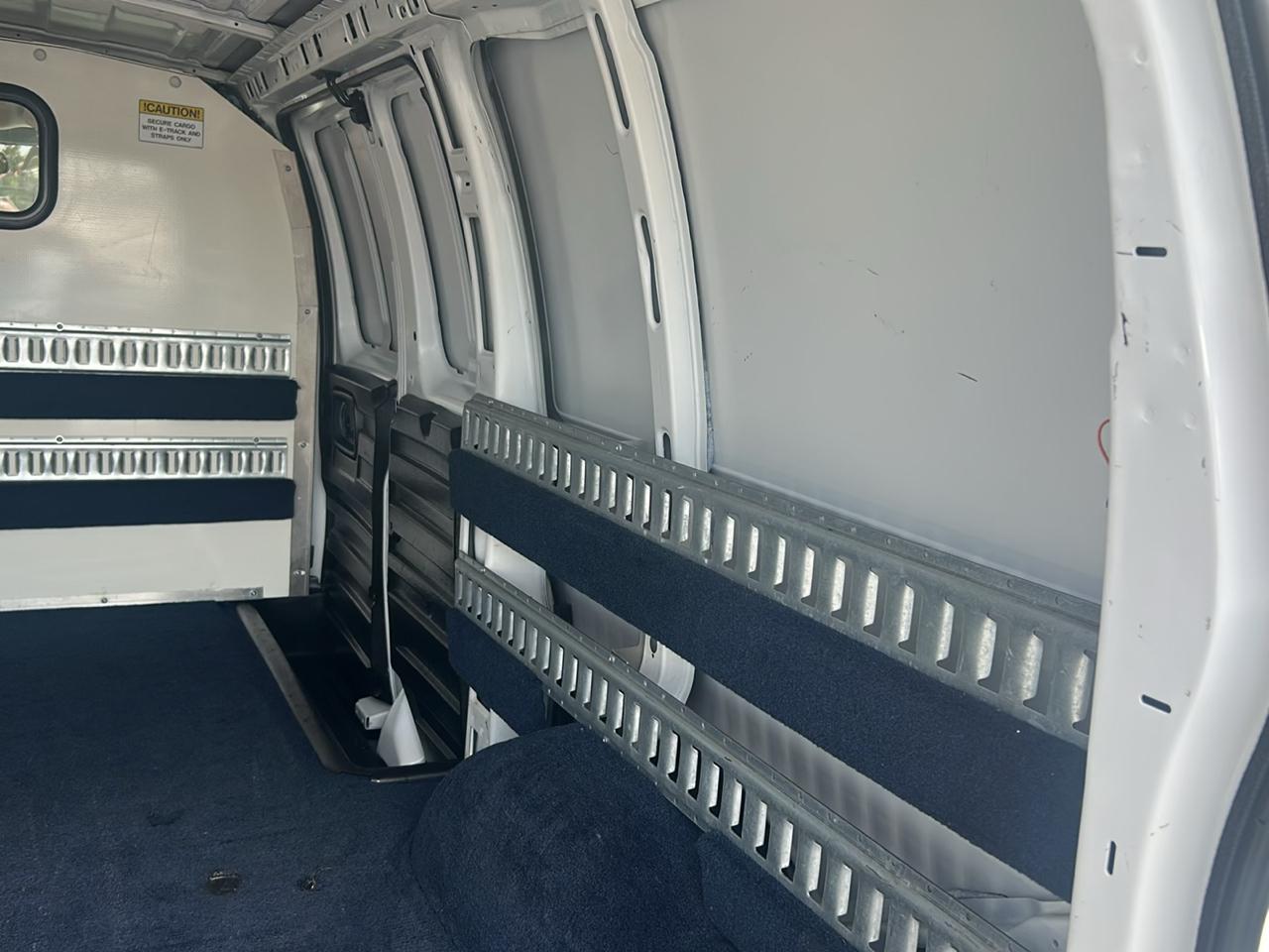 Chevrolet Express Cargo Van RWD 2500 135" 2018