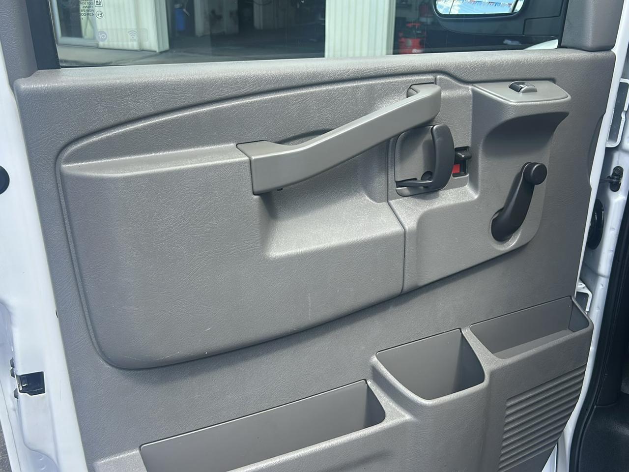 Chevrolet Express Cargo Van RWD 2500 135" 2018