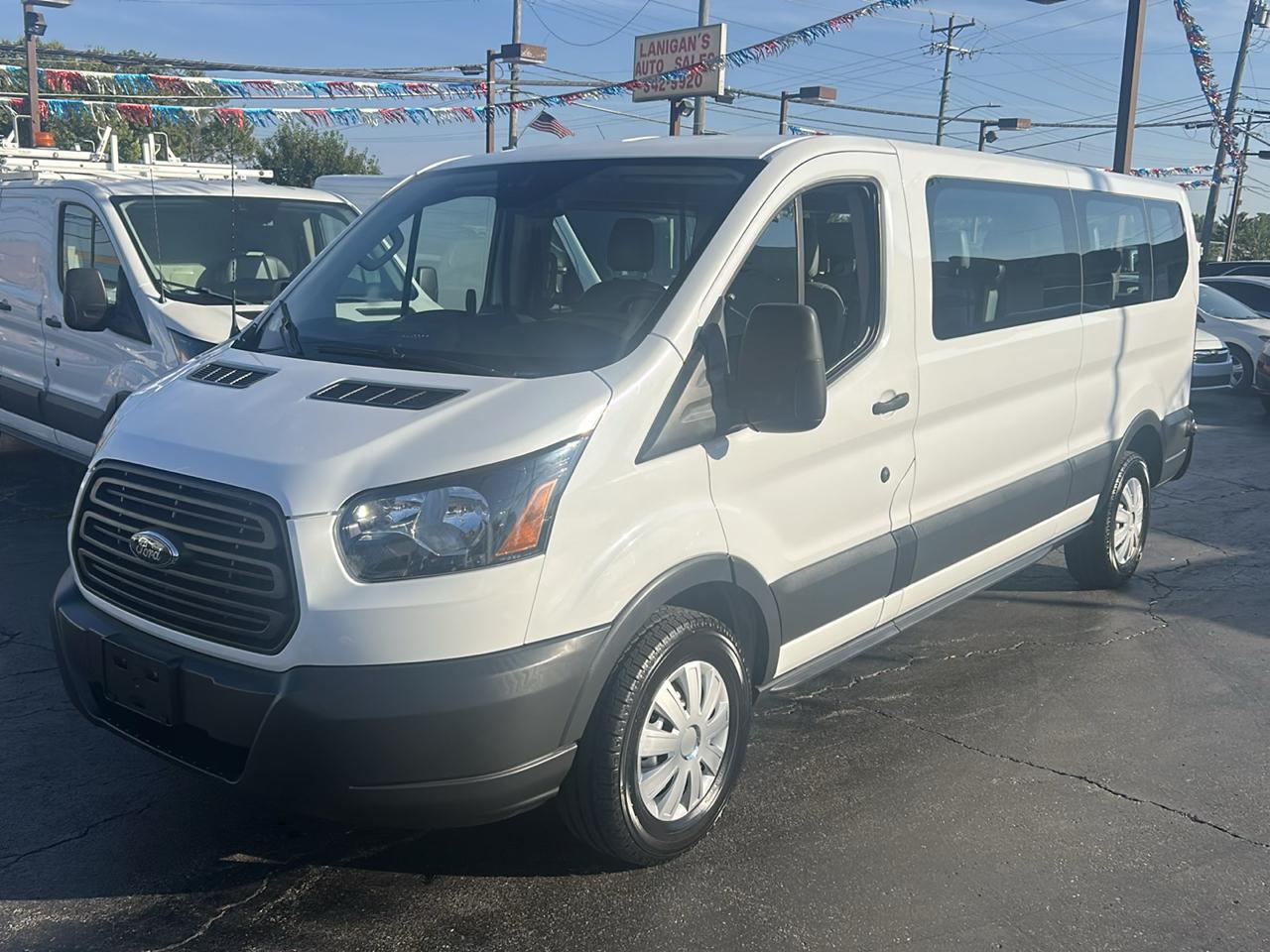 Ford Transit Passenger Wagon T-350 148" Low Roof XLT Sliding RH Dr 2018