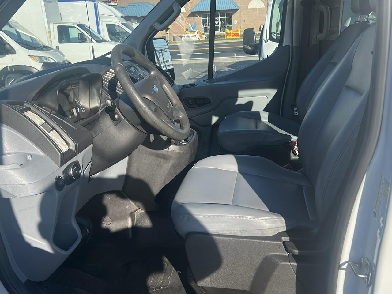 Ford Transit Passenger Wagon T-350 148" Low Roof XLT Sliding RH Dr 2018