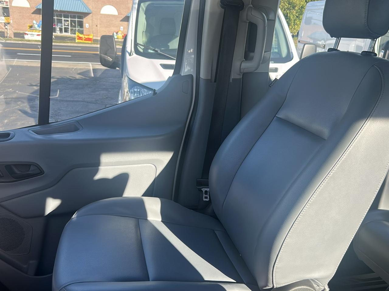 Ford Transit Passenger Wagon T-350 148" Low Roof XLT Sliding RH Dr 2018