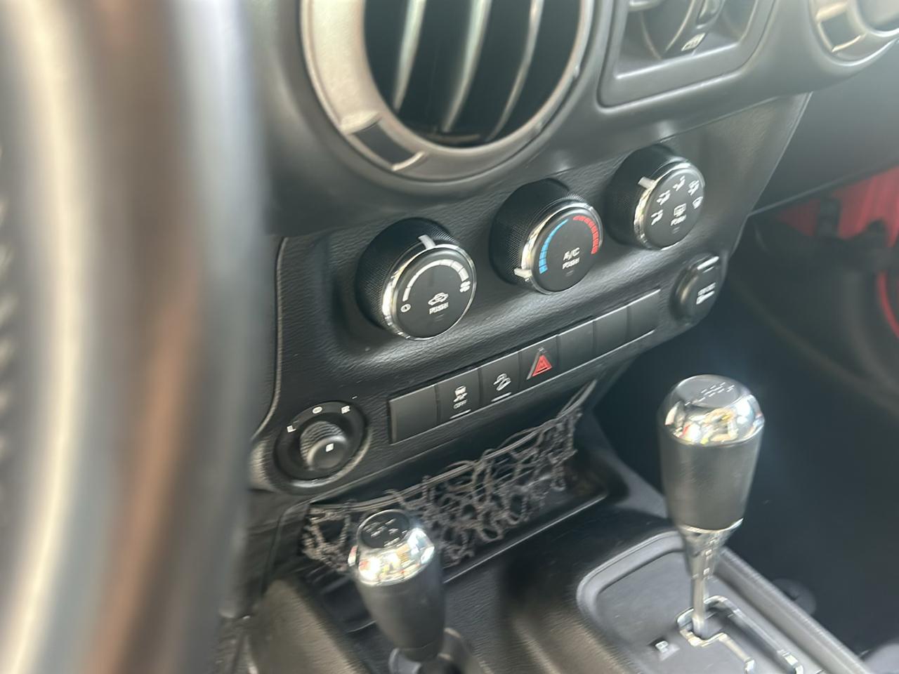 Jeep Wrangler Unlimited 4WD 4dr Sport 2014