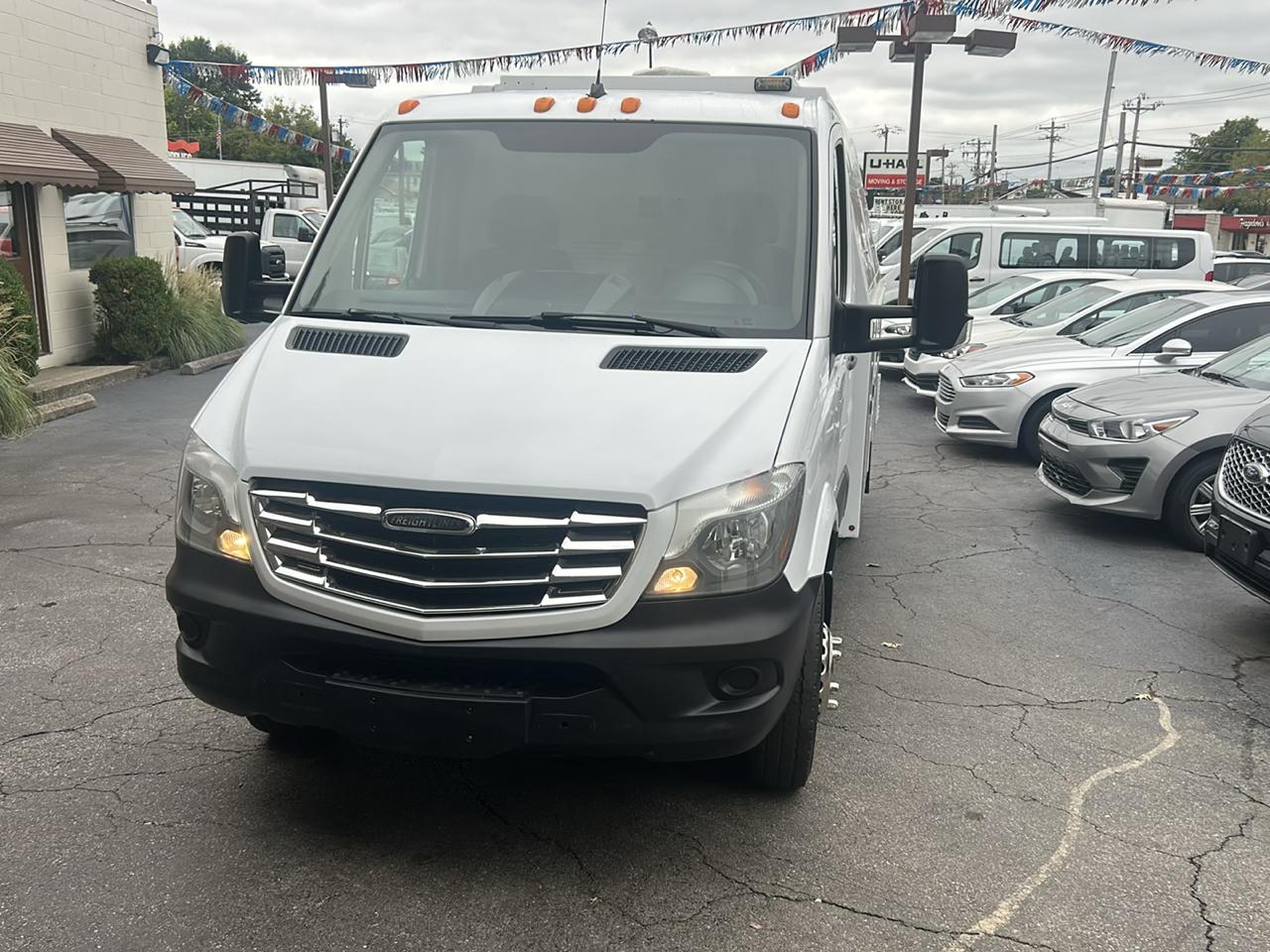 Freightliner Sprinter Chassis-Cabs 2WD Reg Cab 144" WB 2016