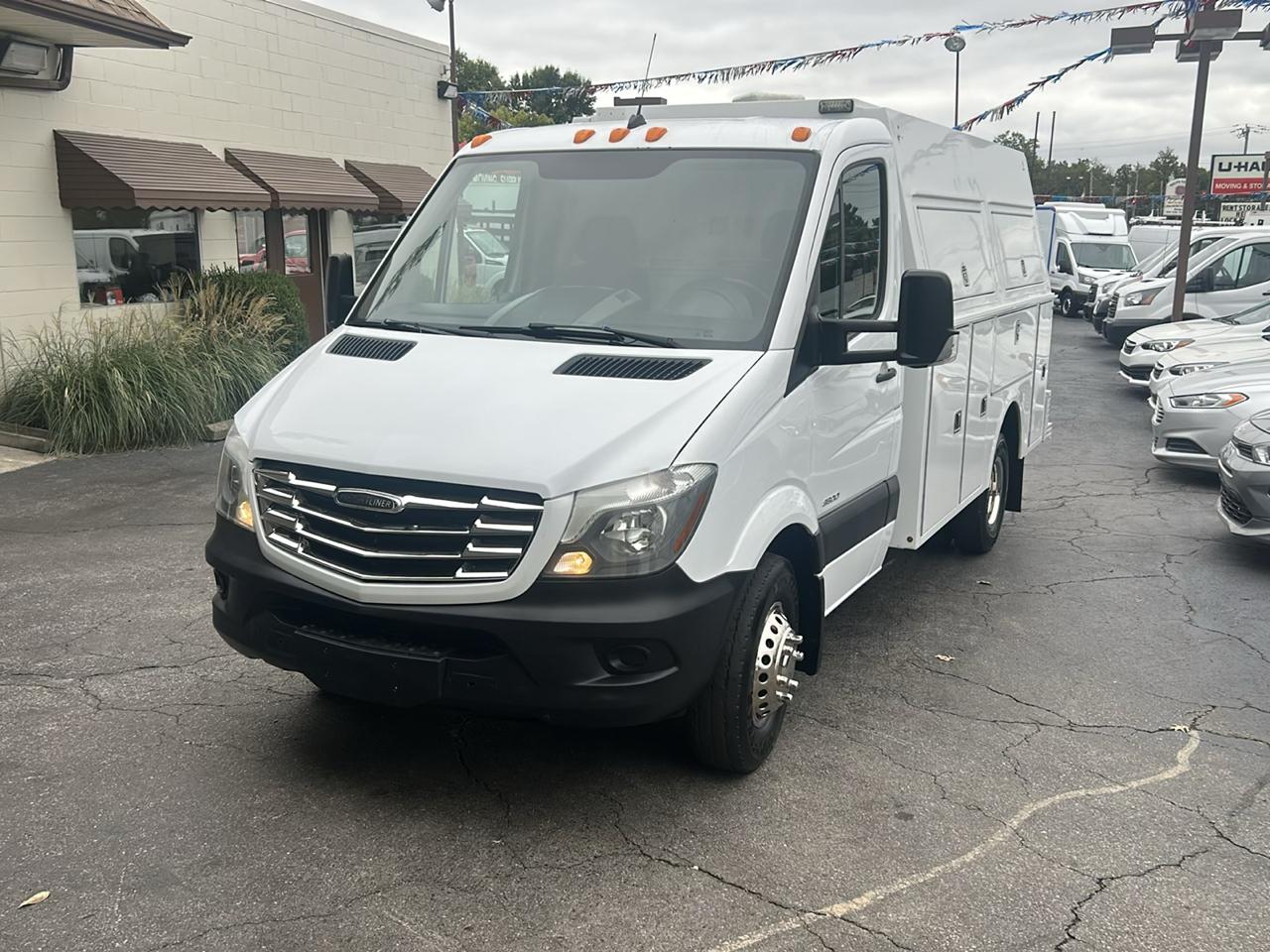 Freightliner Sprinter Chassis-Cabs 2WD Reg Cab 144" WB 2016