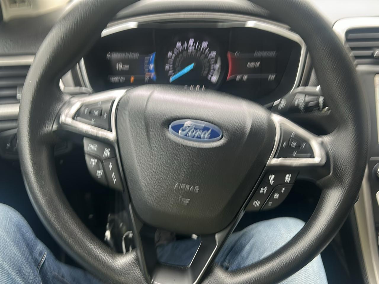 Ford Fusion SE FWD 2020