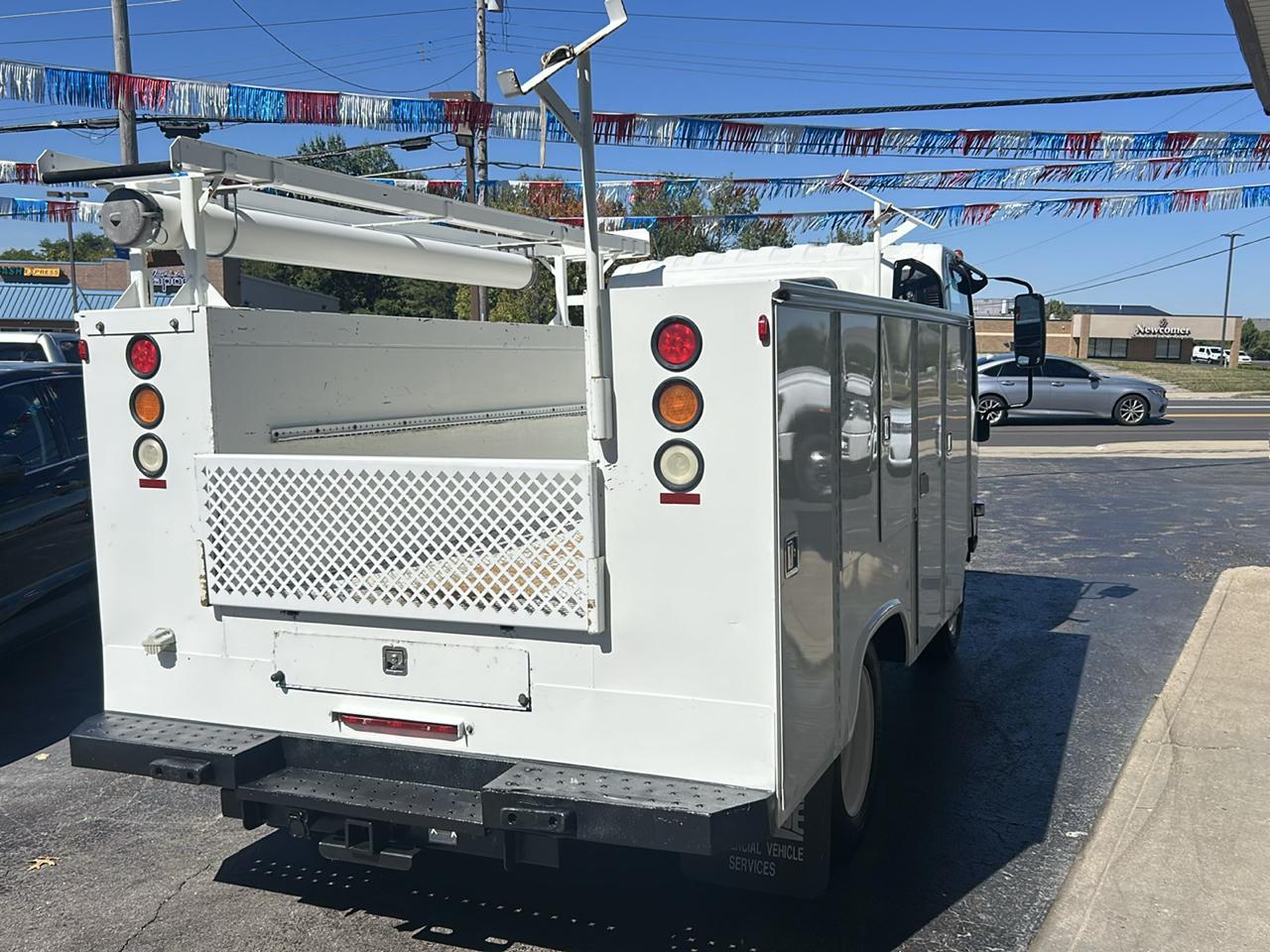 Isuzu NPR 109" WB 12000 GVWR IBT PWL 2014