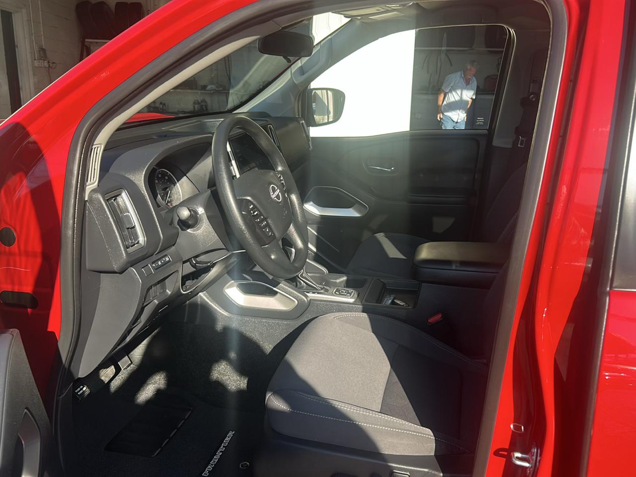 Nissan Frontier Crew Cab 4x4 SV 2026