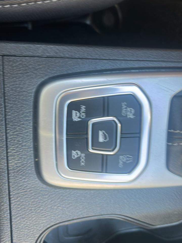 Nissan Frontier Crew Cab 4x4 SV 2026
