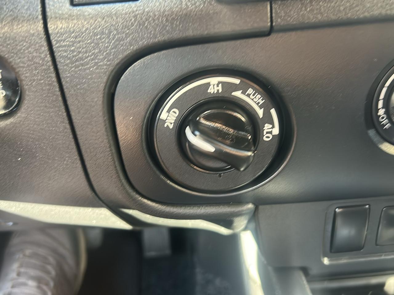 Nissan Frontier Crew Cab 4x4 SV 2026