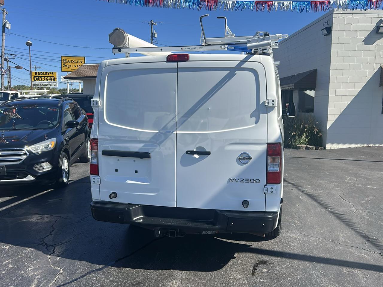 Nissan NV Cargo NV2500 HD Standard Roof V6 SV 2021