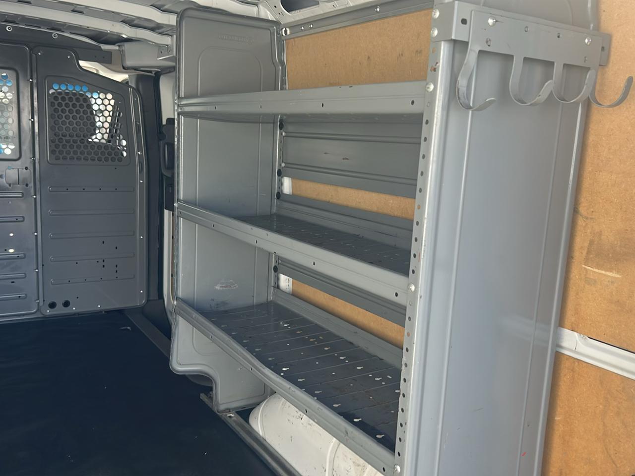 Nissan NV Cargo NV2500 HD Standard Roof V6 SV 2021