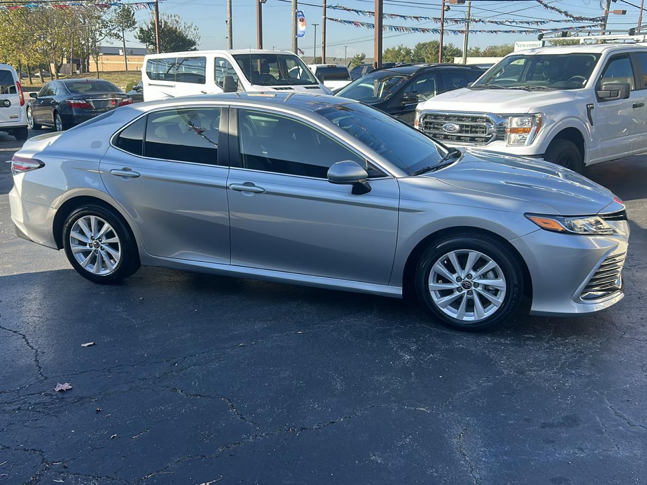 Toyota Camry LE Auto (Natl) 2022
