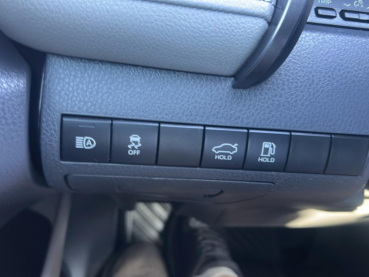 Toyota Camry LE Auto (Natl) 2022