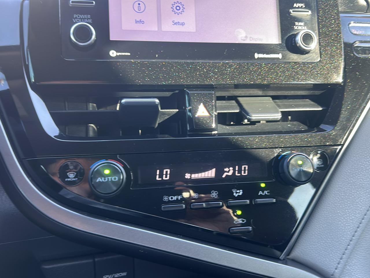Toyota Camry LE Auto (Natl) 2022