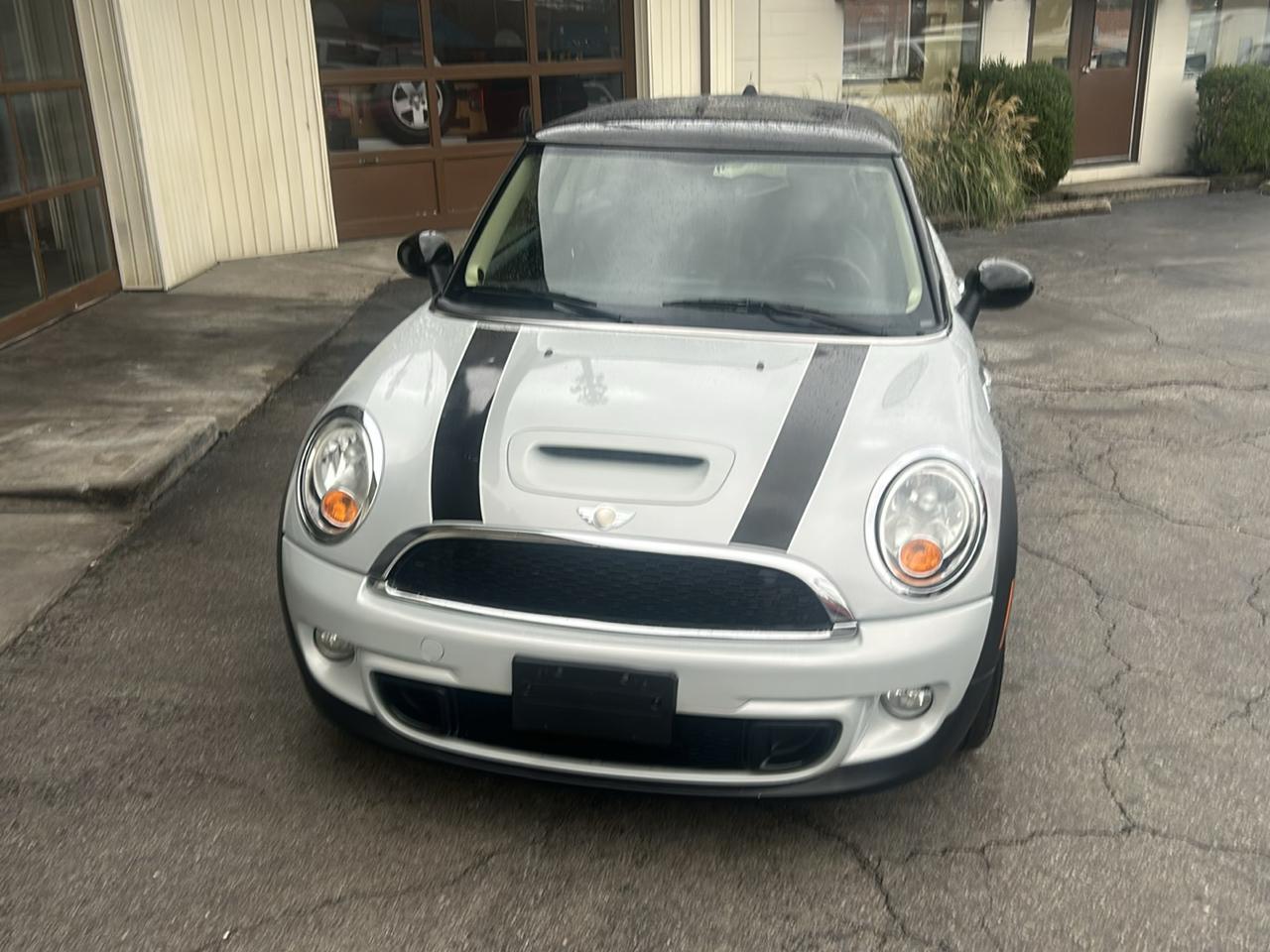 MINI Cooper Hardtop 2dr Cpe S 2011