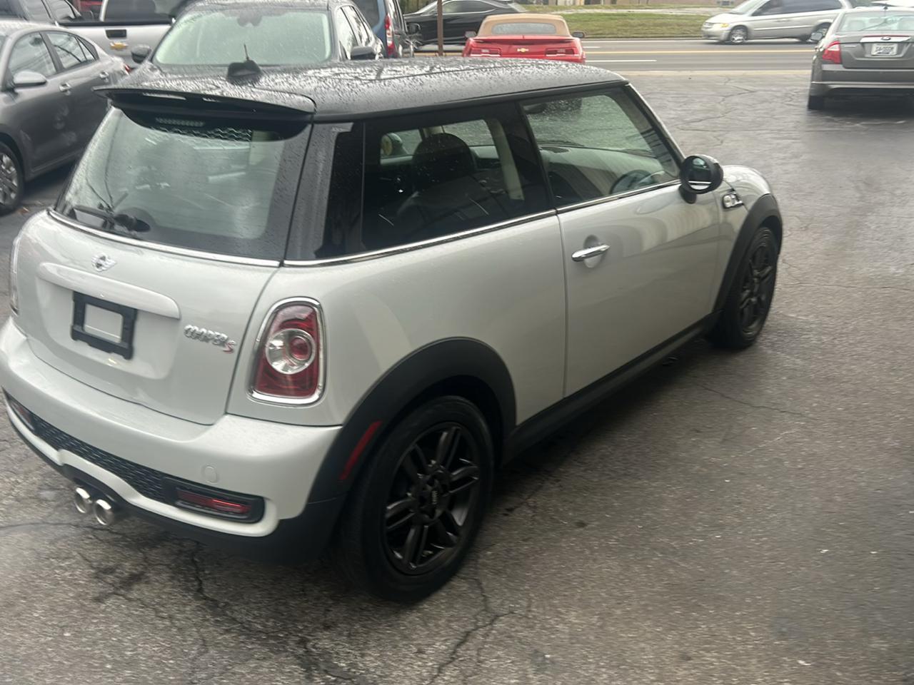 MINI Cooper Hardtop 2dr Cpe S 2011