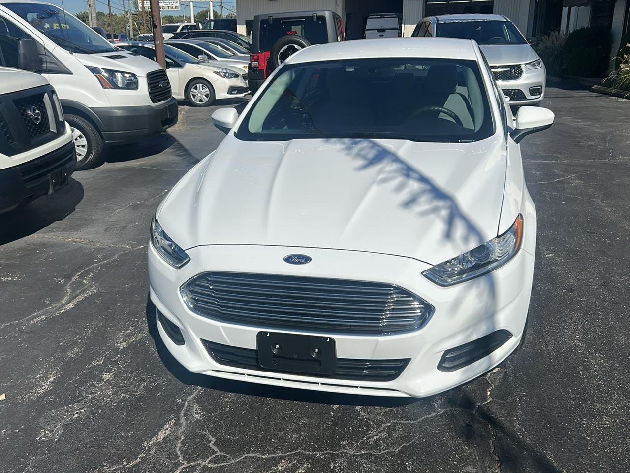 Ford Fusion 4dr Sdn S FWD 2016