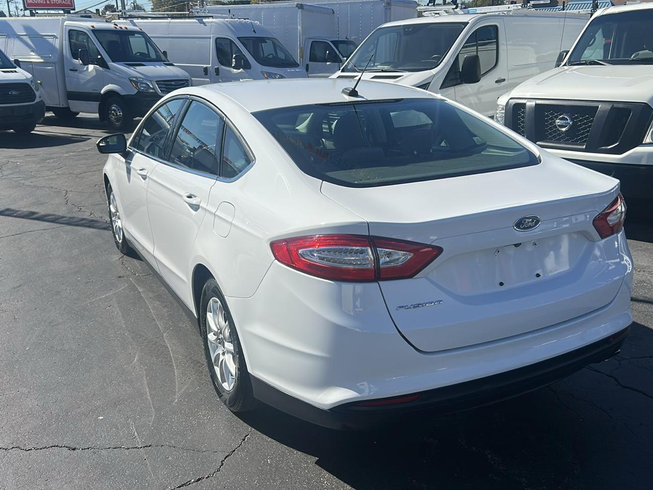 Ford Fusion 4dr Sdn S FWD 2016