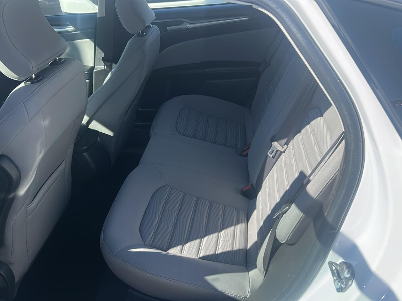 Ford Fusion 4dr Sdn S FWD 2016