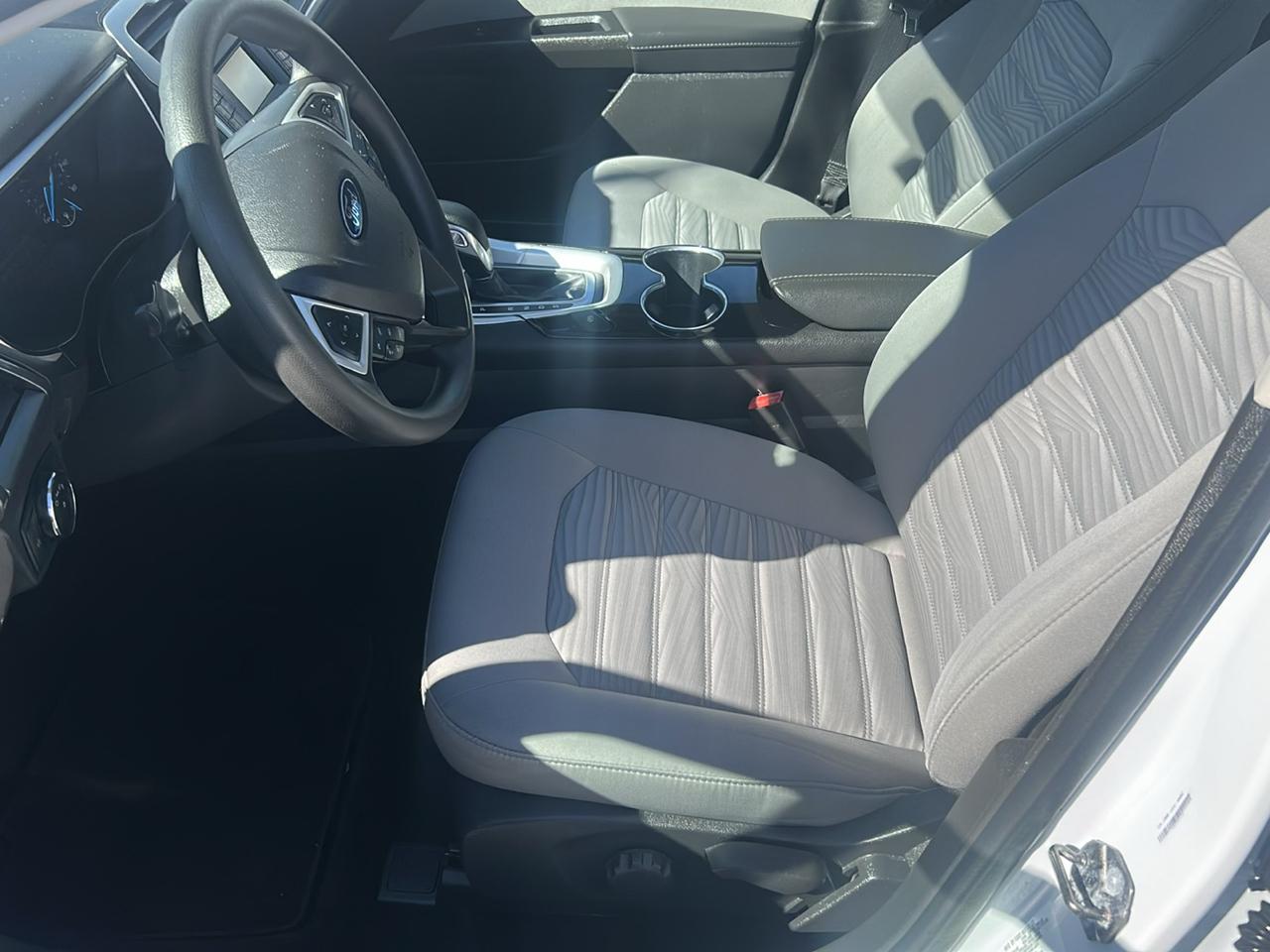 Ford Fusion 4dr Sdn S FWD 2016