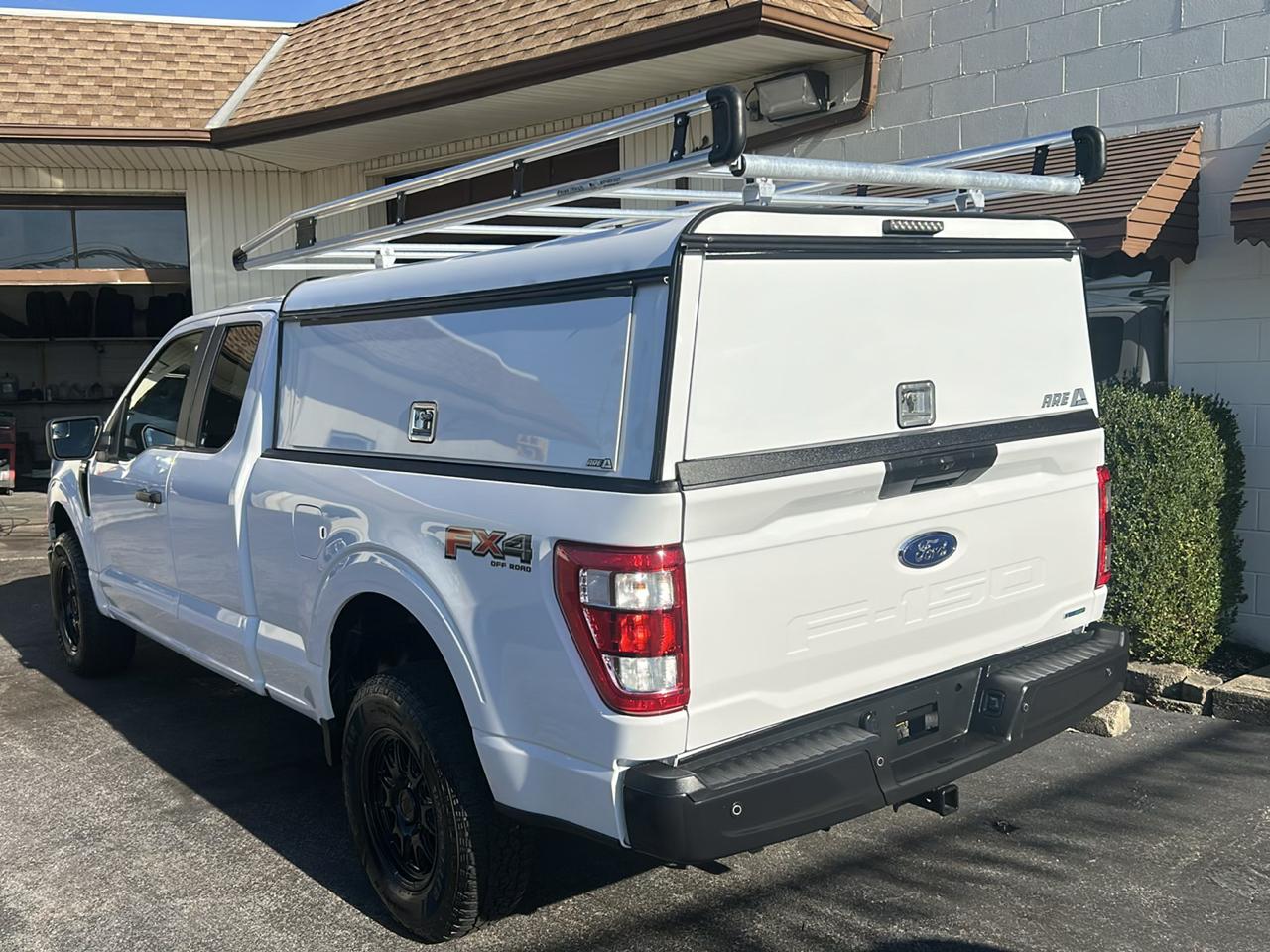 Ford F-150 4WD SuperCab 145" XL 2022
