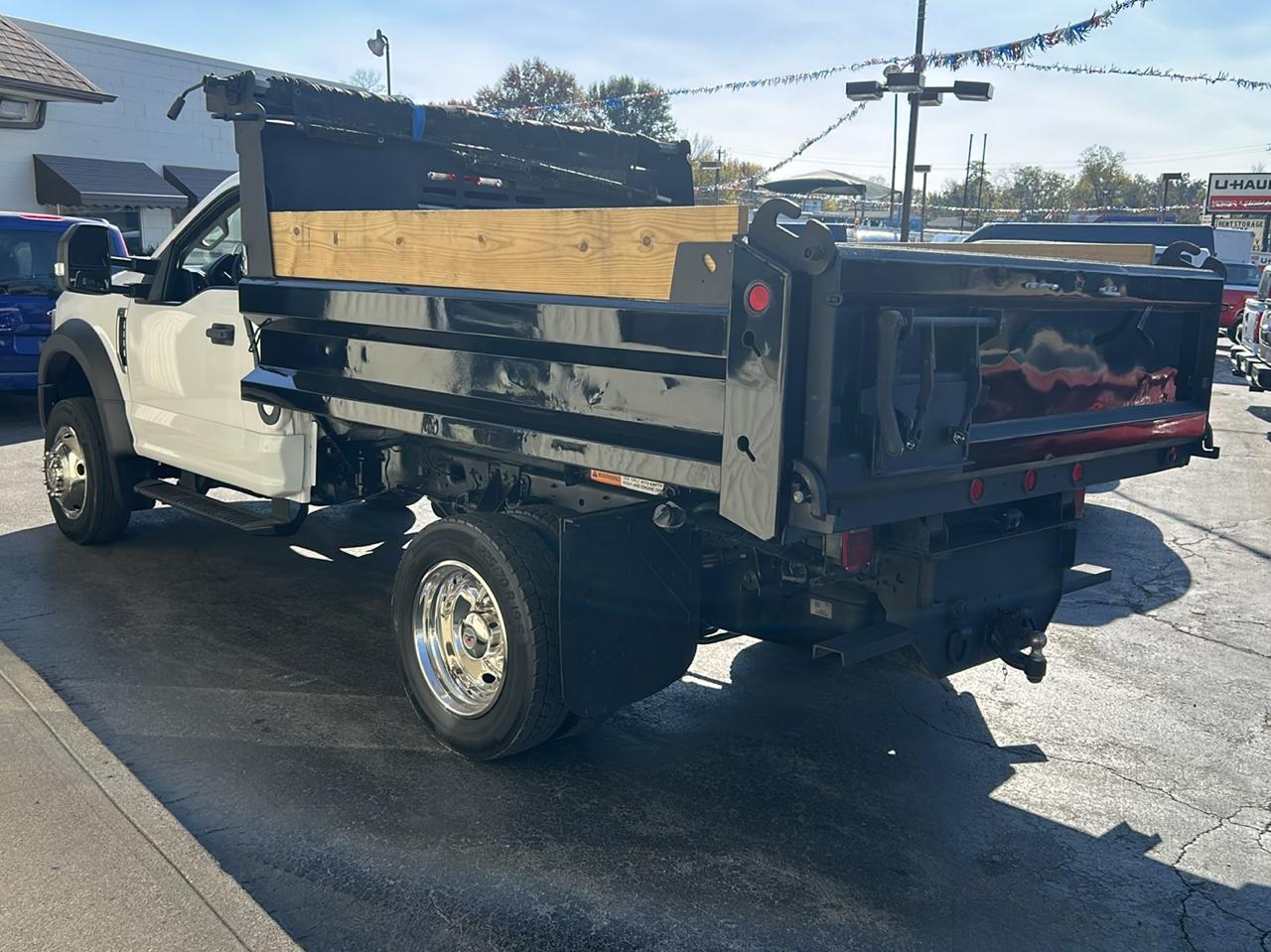 Ford Super Duty F-550 DRW XLT 4WD Reg Cab 145" WB 60" CA 2022