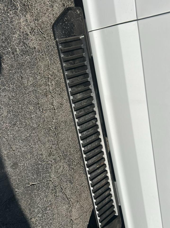 Ford Super Duty F-550 DRW XLT 4WD Reg Cab 145" WB 60" CA 2022