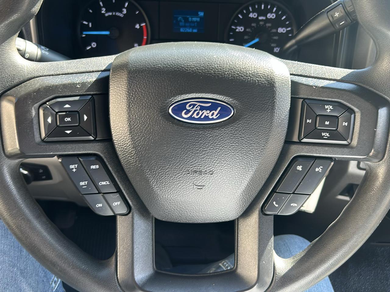 Ford Super Duty F-550 DRW XLT 4WD Reg Cab 145" WB 60" CA 2022