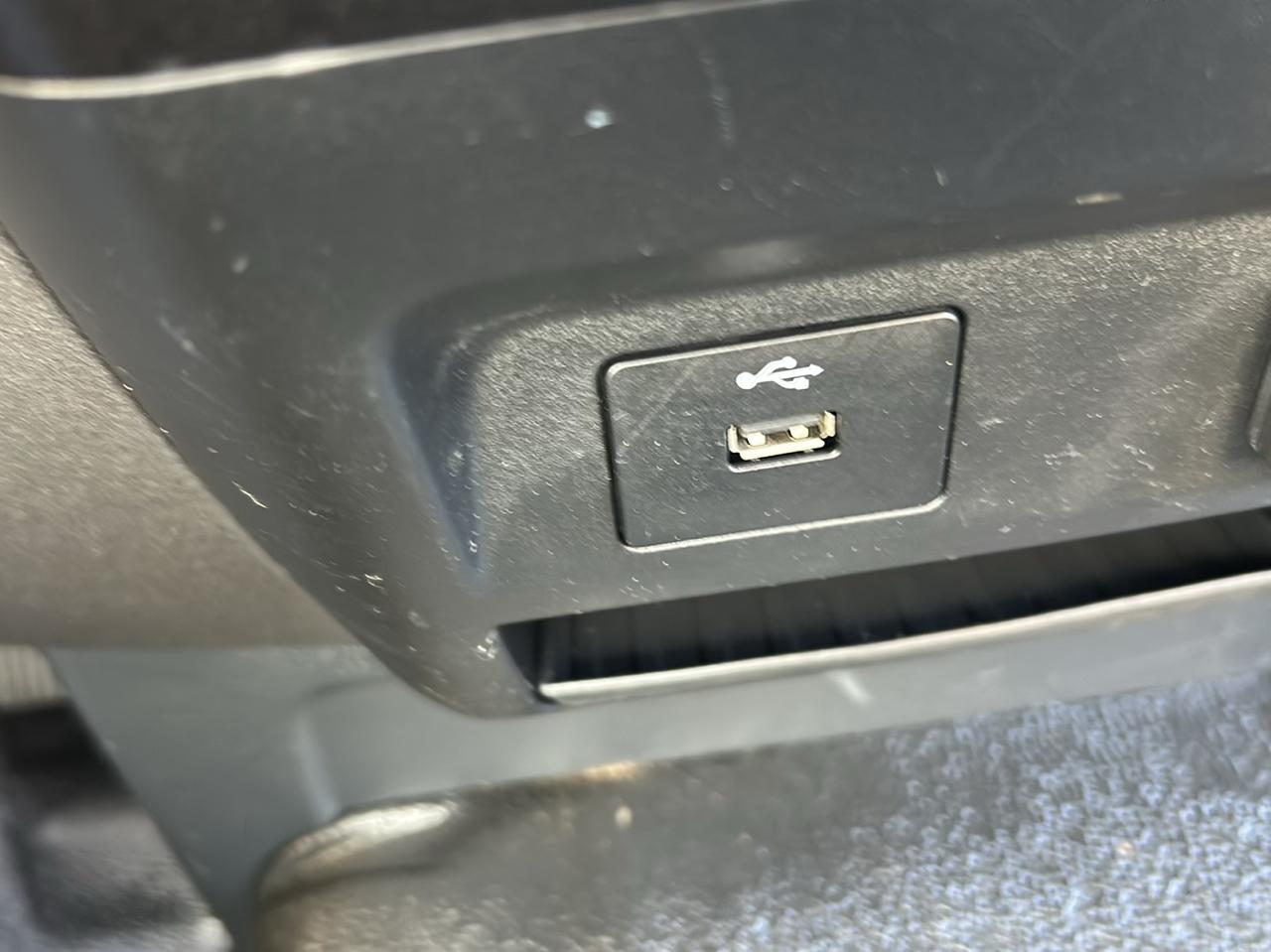 Ford Super Duty F-550 DRW XLT 4WD Reg Cab 145" WB 60" CA 2022