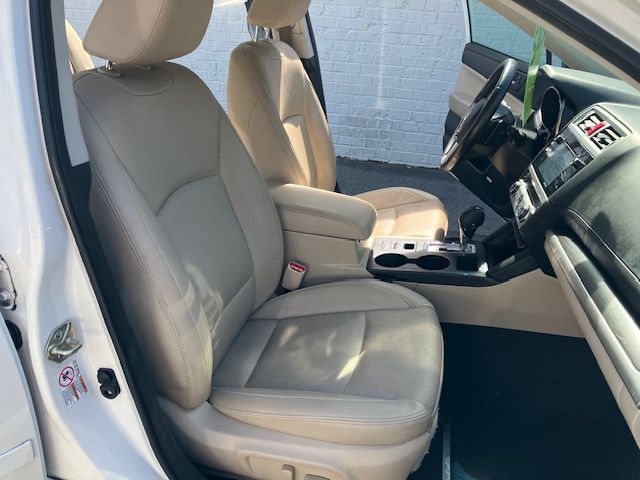 Subaru Legacy 2.5i Limited 2017 Subaru Legacy 2.5i Limited 2017