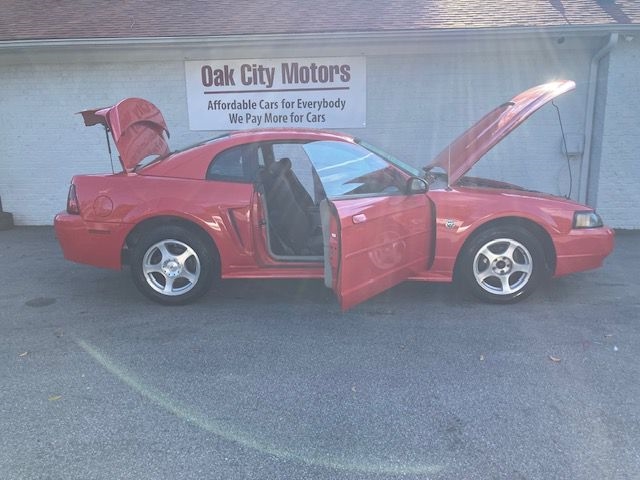 Ford Mustang Premium Coupe 2004 Ford Mustang Premium Coupe 2004
