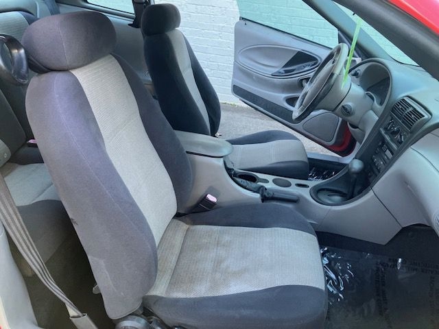 Ford Mustang Premium Coupe 2004 Ford Mustang Premium Coupe 2004